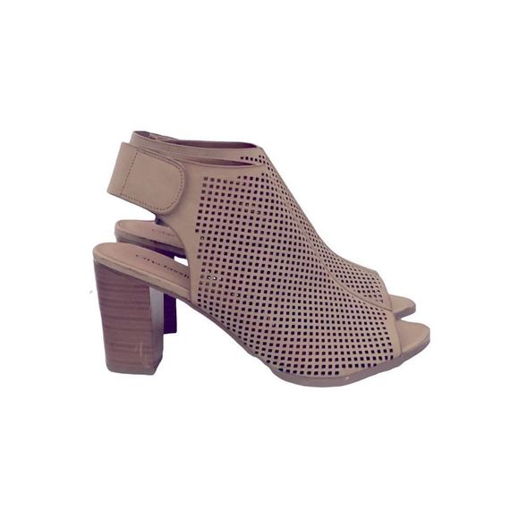 🆕 Cityclassified | Peep Toe Bootie | Taupe | Size: 10 - Picture 3 of 6